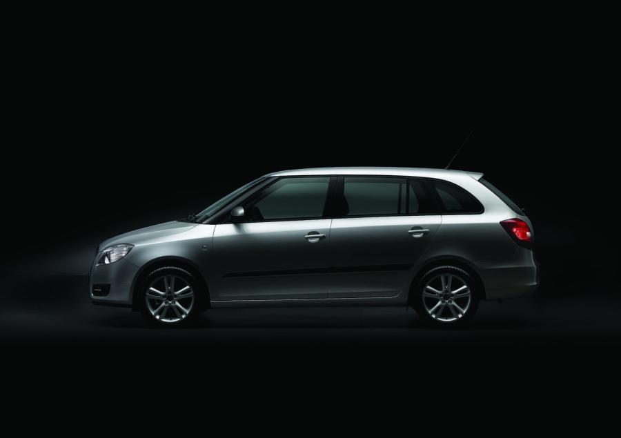  Skoda Fabia Combi 2008 года  (фото 2 из 3)